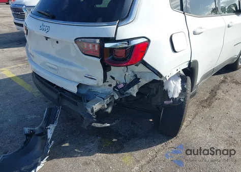 2025 Jeep Compass Latitude 4X4 z USA, uszkodzony, nr VIN 3C4NJDBN1ST603662